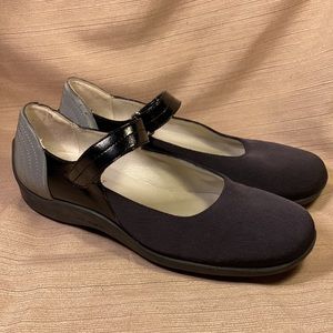 Donald J Pliner made in Italy 🇮🇹 almost NEW shoe